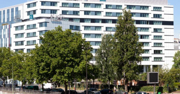 AC Porte Maillot Hotel