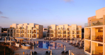 Amphora Hotel & Suites