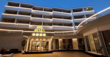 Deluxe Resort Atrium