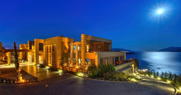 Caresse, a Luxury Collection Resort & Spa