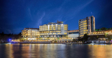 CHARISMA DE LUXE HOTEL