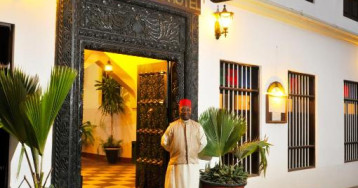 Dhow Palace Hotel