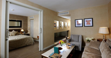 Elegance Hotel International