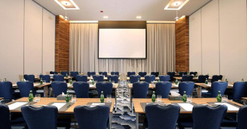 Grand Cosmopolitan Hotel