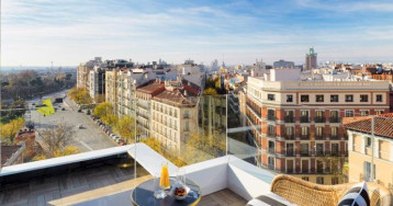 H10 Puerta de Alcalá