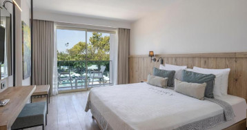 Hotel Berry Blue