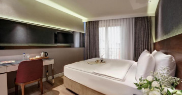 Hotel Dora Pera