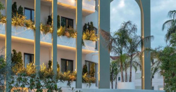 Hotels & Resorts Flower