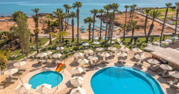 Hotel Louis Althea Beach