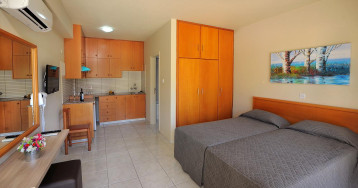 Hotel Nelia Gardens
