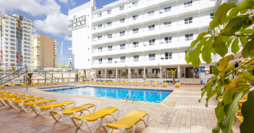 Hotel Port Fiesta Park