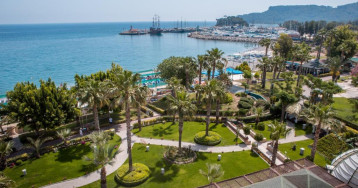 L'Ancora Beach Hotel