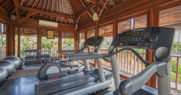 Legian Beach Hotel