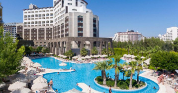 Melas Hotel Lara
