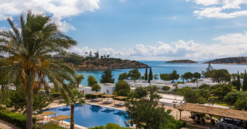 Minos Beach Art Hotel