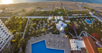 Pegasos Deluxe Beach Hotel