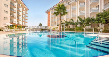 Hotel Ramada and Suites By Wyndham Kusadasi