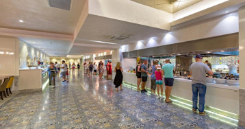 Royal Taj Mahal Hotel