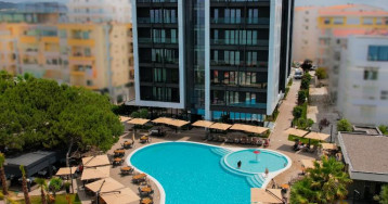 Hotel And Spa Supreme