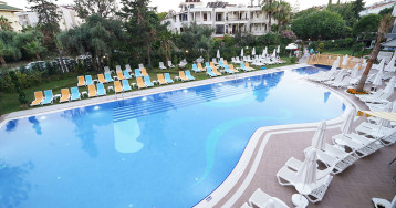 The Raga Side +16 Fine Dining Hotel