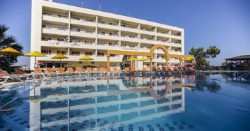 TUNTAS FAMILY SUITES  KUSADASI