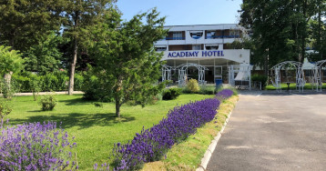 Academy (Fostul hotel Veronica) Academy (Fostul hotel Veronica)