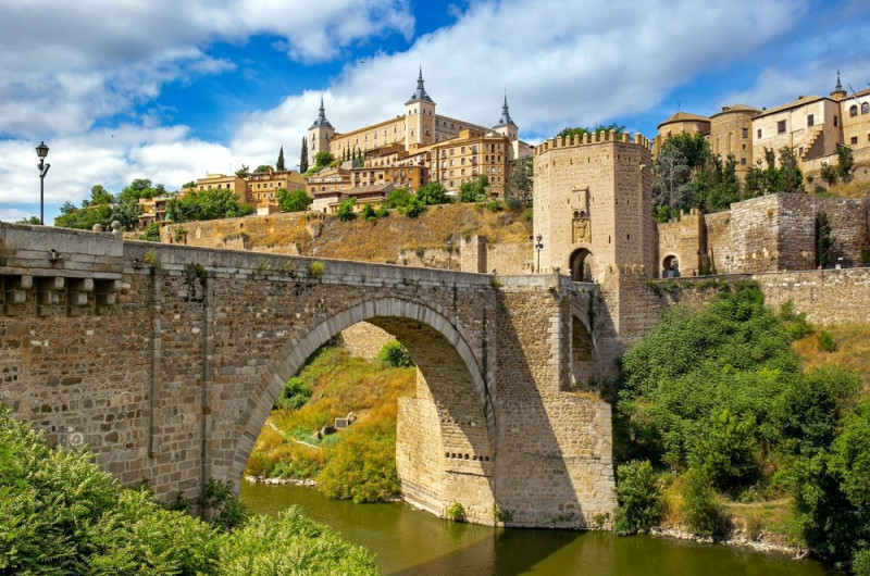city break madrid - toledo - grup avion 4 zile 4